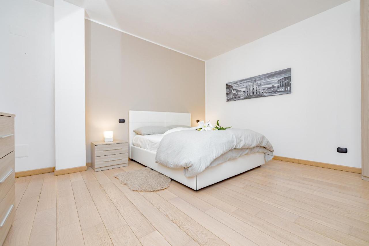 Milan Forum Camelia Guesthouse อาซซาโก ภายนอก รูปภาพ