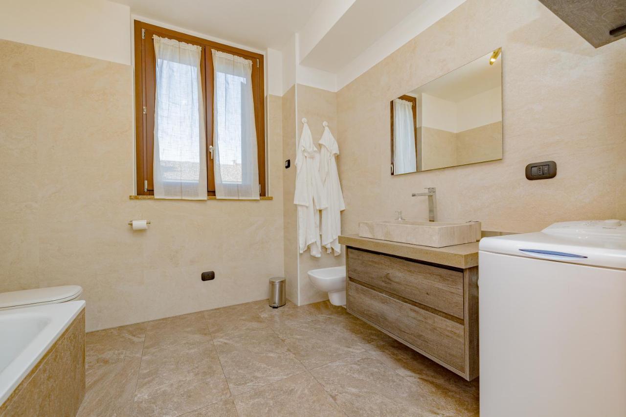 Milan Forum Camelia Guesthouse อาซซาโก ภายนอก รูปภาพ
