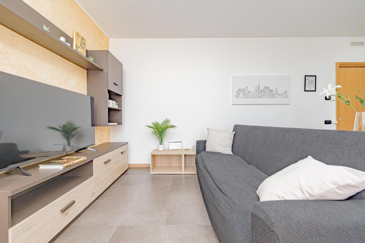 Milan Forum Camelia Guesthouse อาซซาโก ภายนอก รูปภาพ